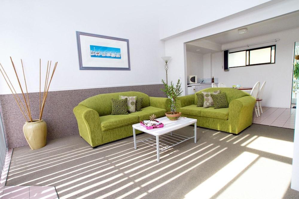 Sea Spray Motel - Merimbula (Adults Only) מראה חיצוני תמונה