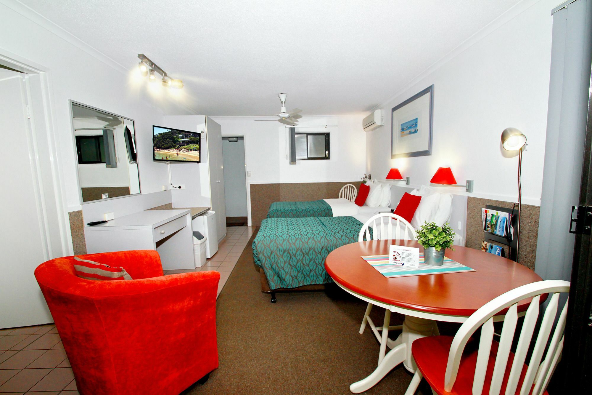 Sea Spray Motel - Merimbula (Adults Only) מראה חיצוני תמונה